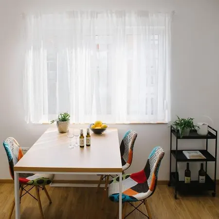 Millennium Bridge Cozy Location Apartment *